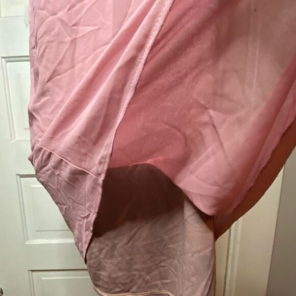 Romeo + Juliet Couture blush, slinky dress - Picture 3 of 7